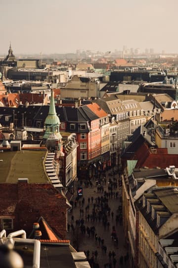 Vista de Rundetaarn, torre no centro de copenhagen