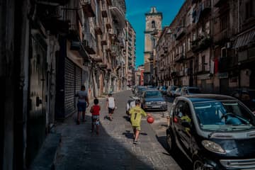 Napoli, um grande cortiço para amar ou odiar