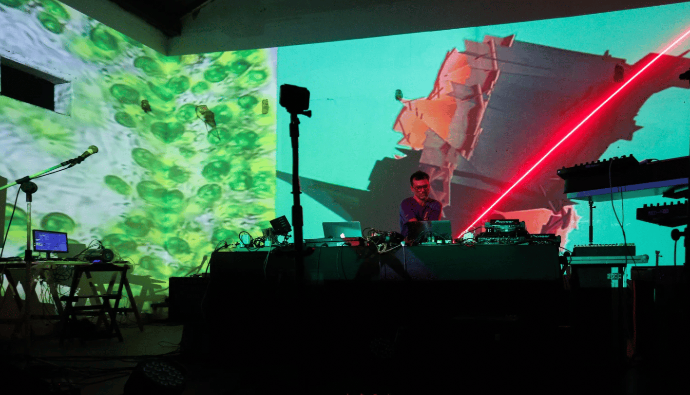 Performance AV VELAZQUEZ