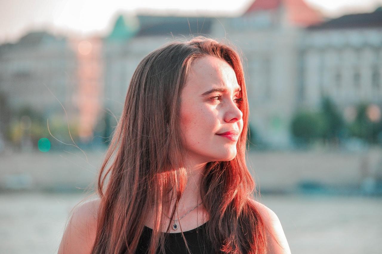 Meet Malu, inspiring Brazilian content creator in Budapest