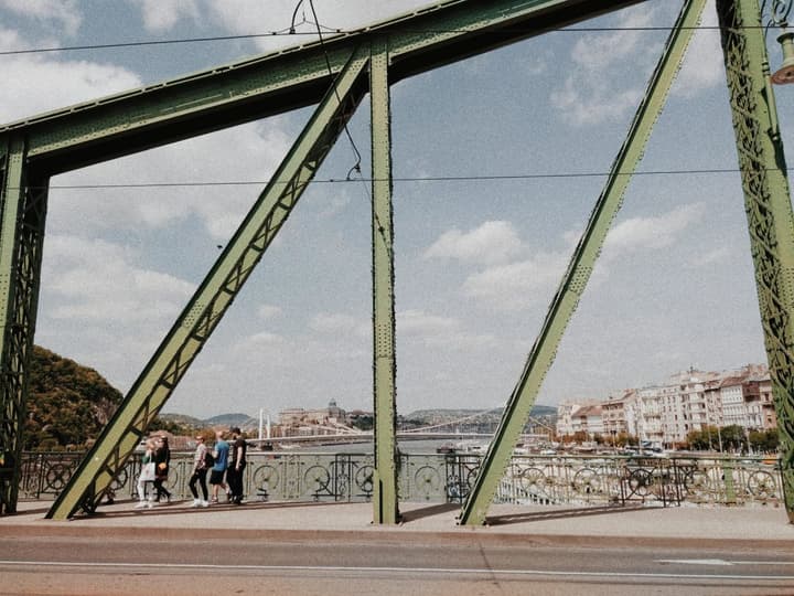 Mais fotos dela, da ponte da liberdade