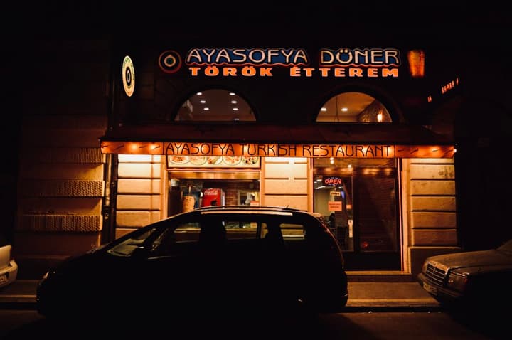 Kebab na rua de casa. é 24h, todo dia toda hora!