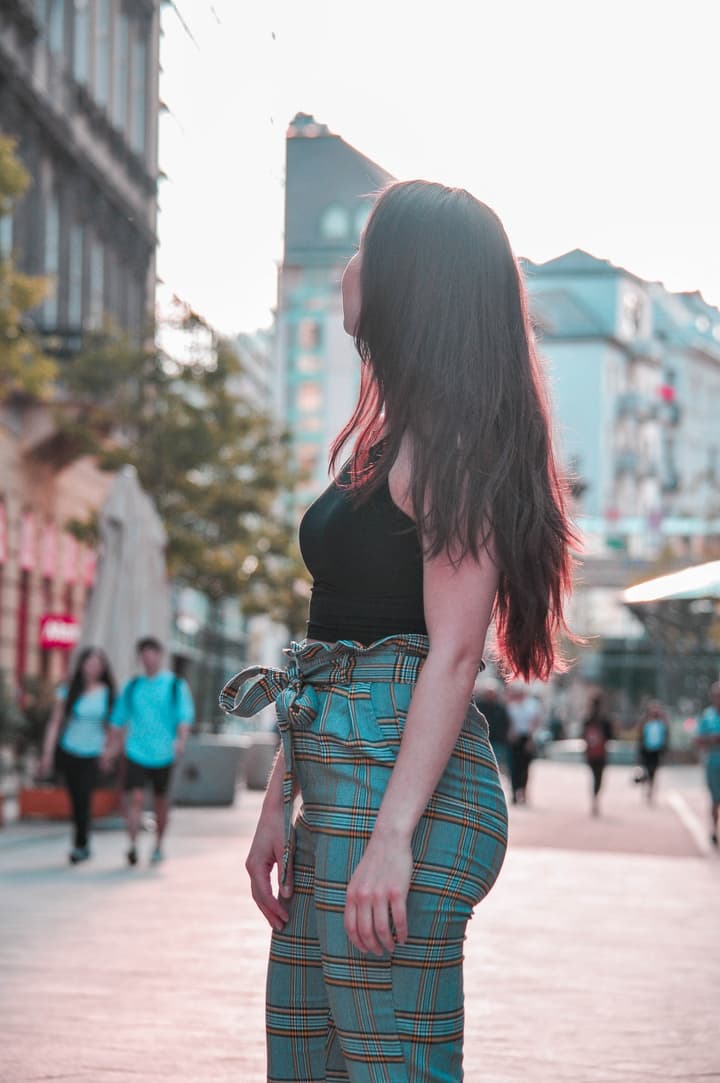 Meet Malu, inspiring Brazilian content creator in Budapest