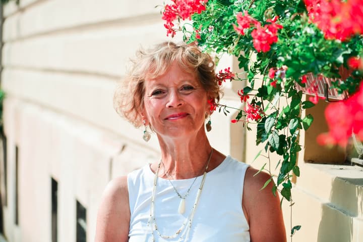 Cathy, American artist celebrating happiness in Budapest