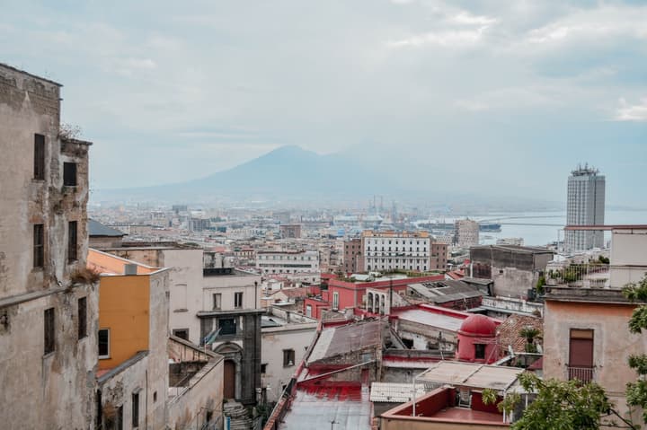 Napoli, terra da amiga genial