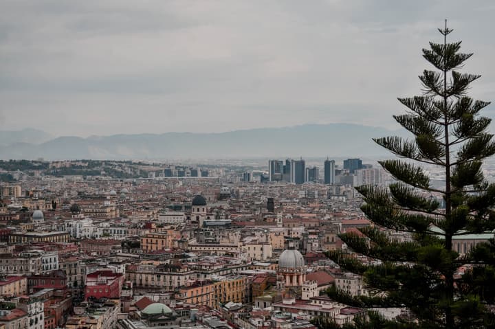Napoli, terra da amiga genial