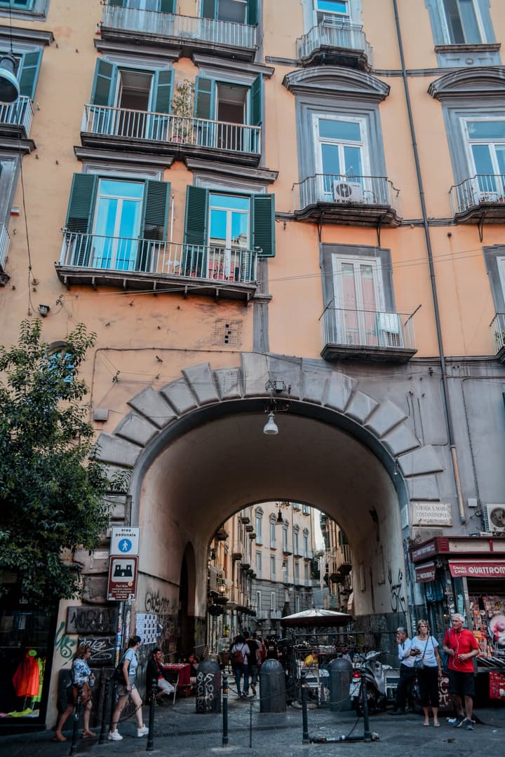 Napoli, terra da amiga genial