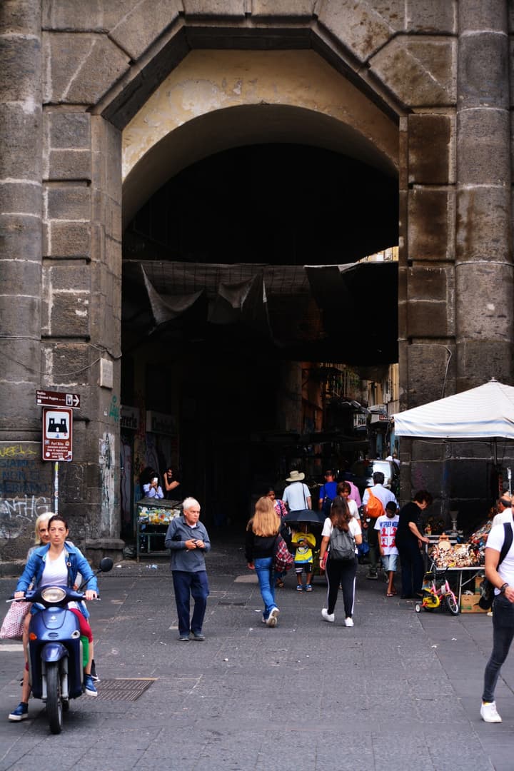 Napoli, terra da amiga genial