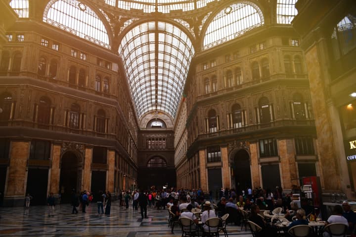 Napoli, terra da amiga genial