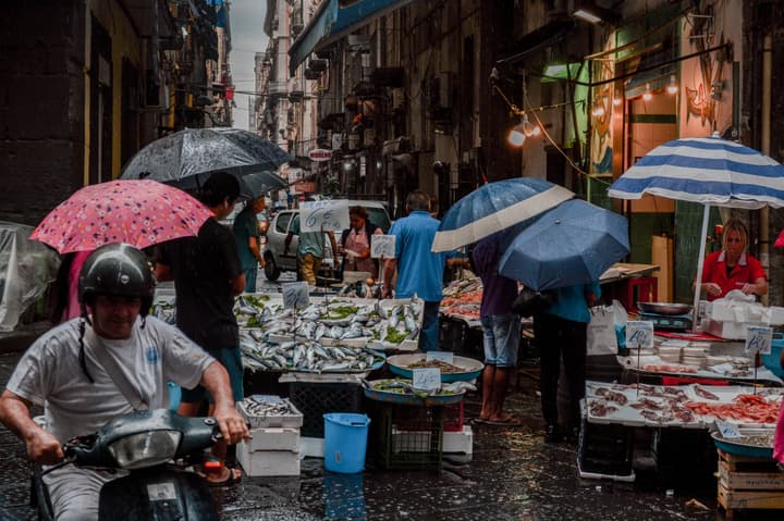 Napoli, um grande cortiço para amar ou odiar
