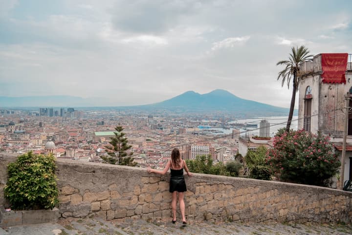 Napoli, um grande cortiço para amar ou odiar