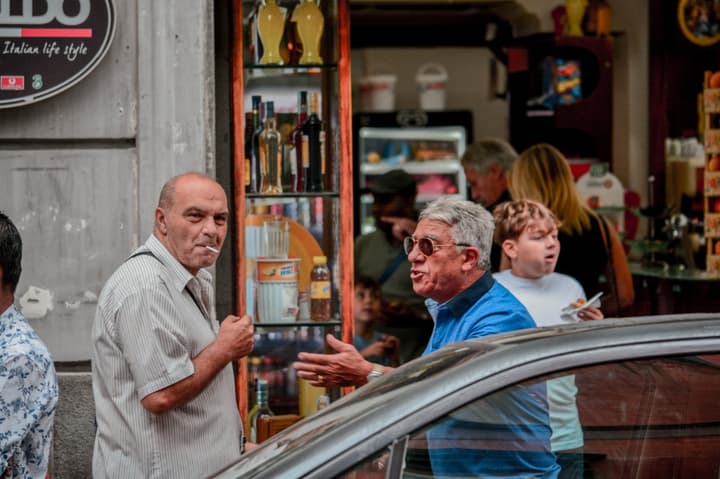 Napoli, um grande cortiço para amar ou odiar