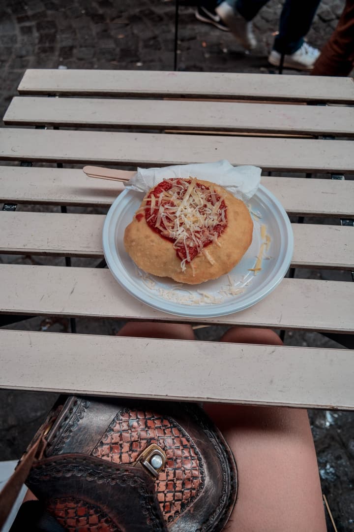 Napoli, um grande cortiço para amar ou odiar