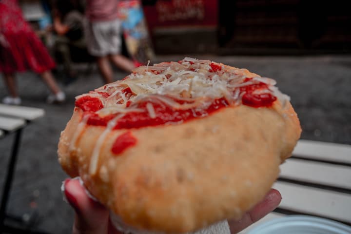 Napoli, um grande cortiço para amar ou odiar
