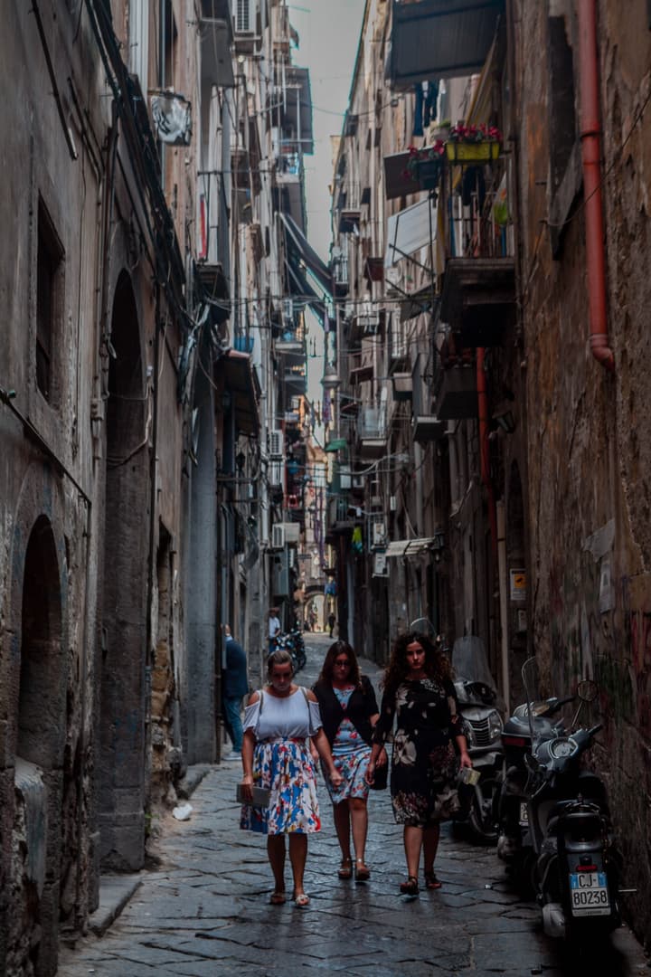 Napoli, um grande cortiço para amar ou odiar