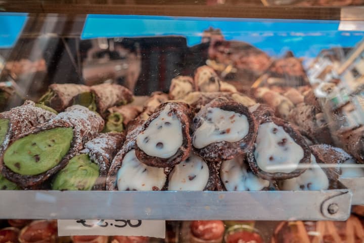 Napoli, um grande cortiço para amar ou odiar
