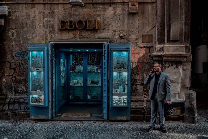 Napoli, um grande cortiço para amar ou odiar